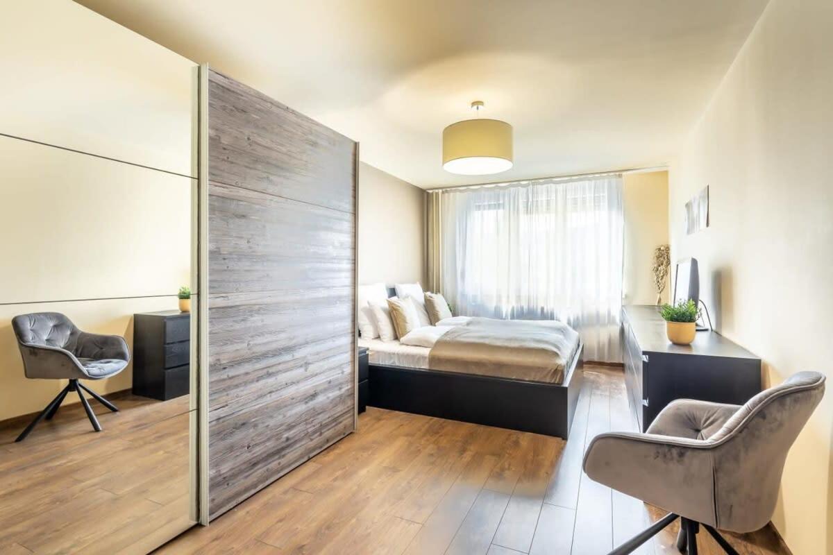 Cozy Quiet With A Balcony Apartamento Budapeste