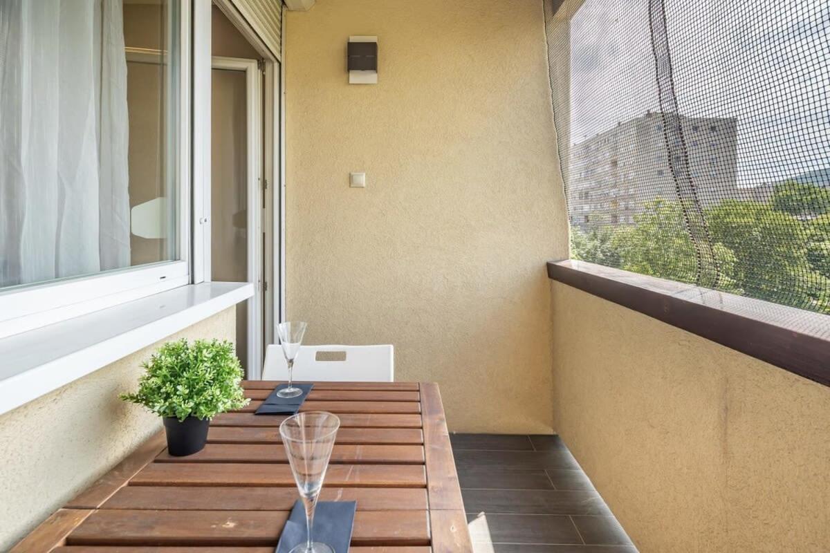 Apartamento Cozy Quiet With A Balcony *